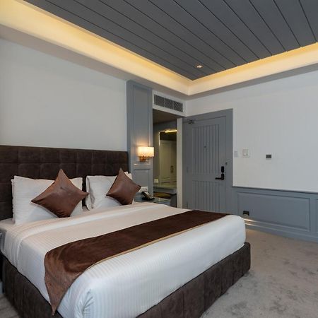 Hotel Grand Boulevard Durgjan Extérieur photo
