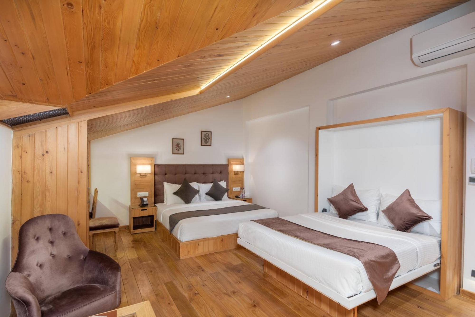 Hotel Grand Boulevard Durgjan Extérieur photo