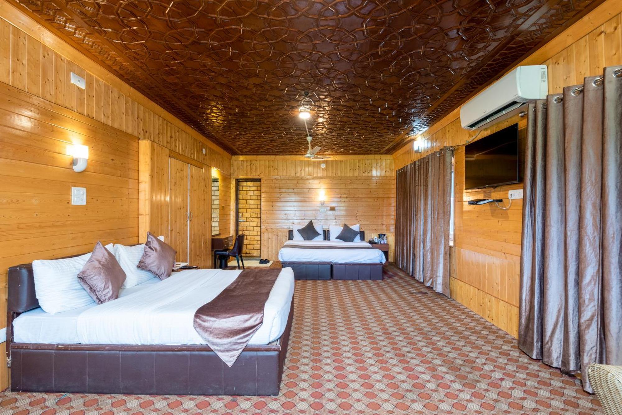 Hotel Grand Boulevard Durgjan Extérieur photo