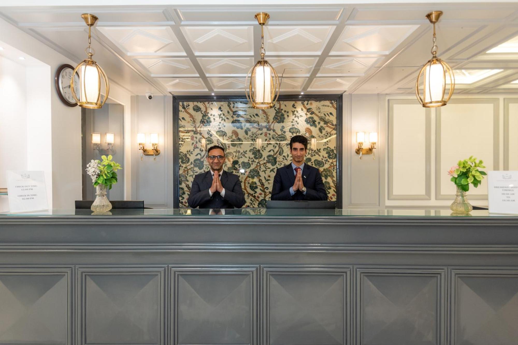 Hotel Grand Boulevard Durgjan Extérieur photo