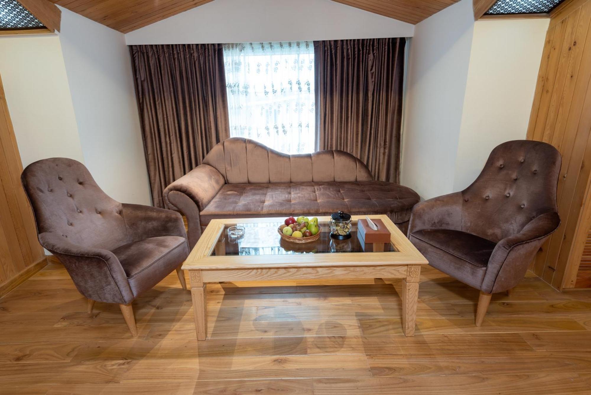 Hotel Grand Boulevard Durgjan Chambre photo