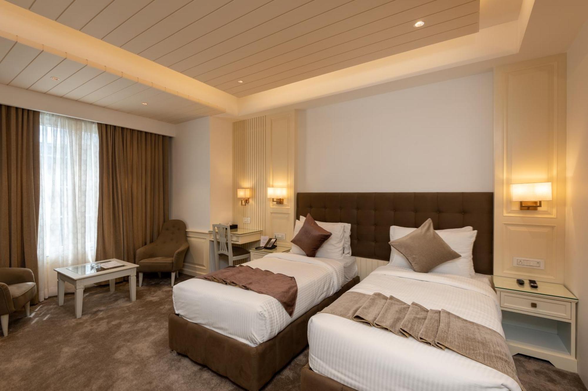 Hotel Grand Boulevard Durgjan Chambre photo